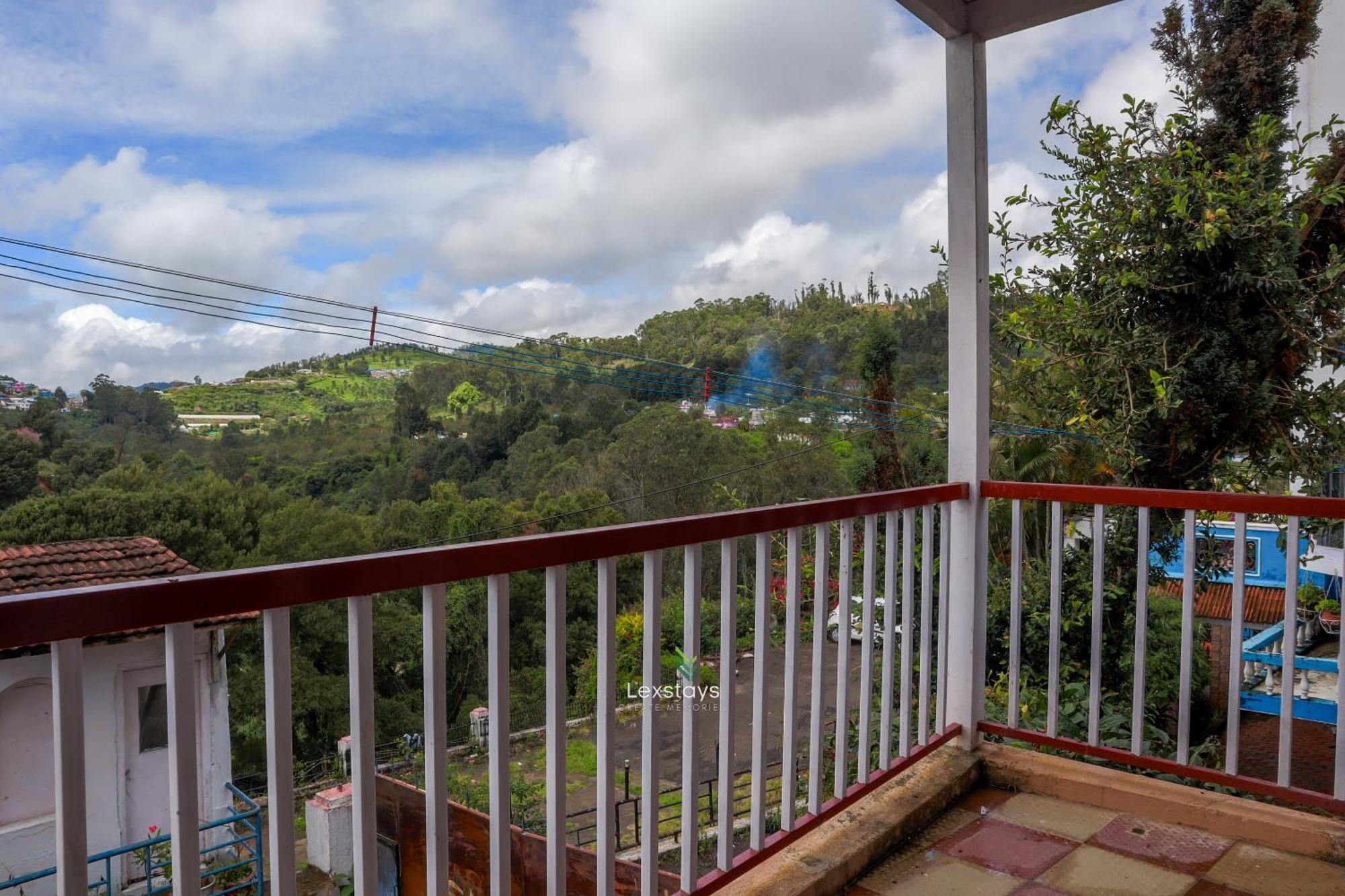 Vijaya Deepa Guest House By Lexstays Coonoor Exterior foto