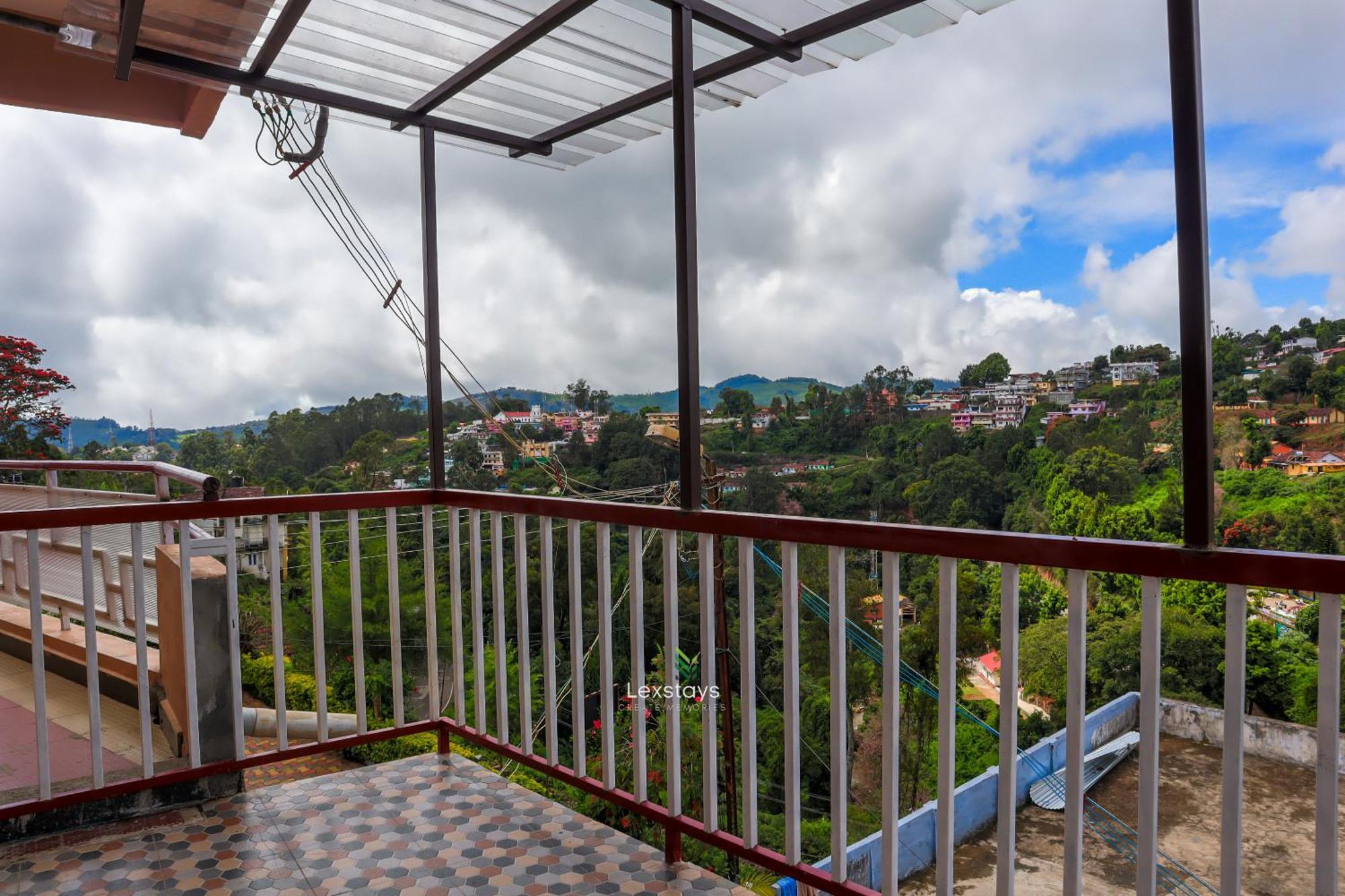 Vijaya Deepa Guest House By Lexstays Coonoor Exterior foto